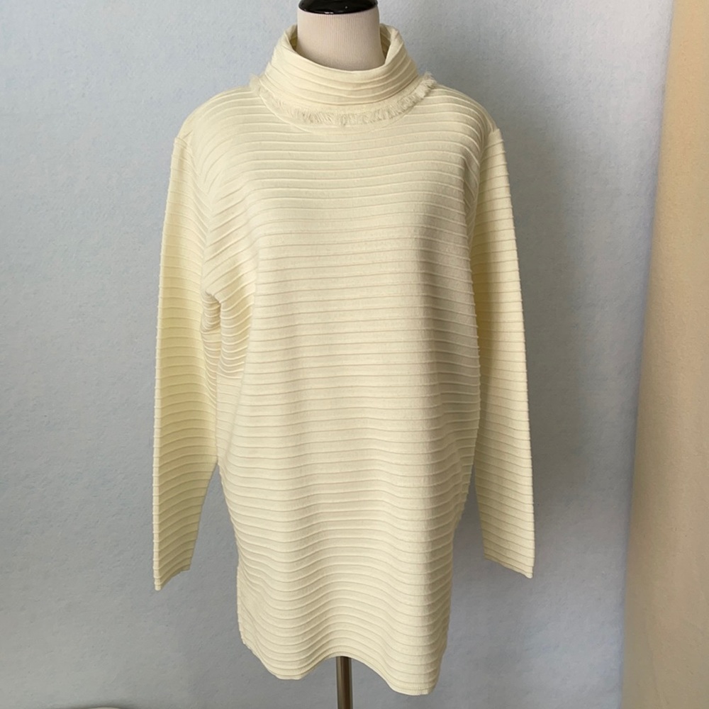 Karen Lessly Cream Ribbed Turtle Neck Sweater